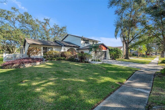 4611 Landscape Dr