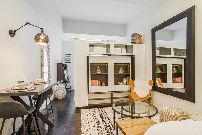 Photo - 111 Fulton St