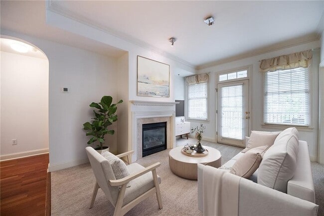 Building Photo - 1735 W Peachtree St NE Unit 321 Rental