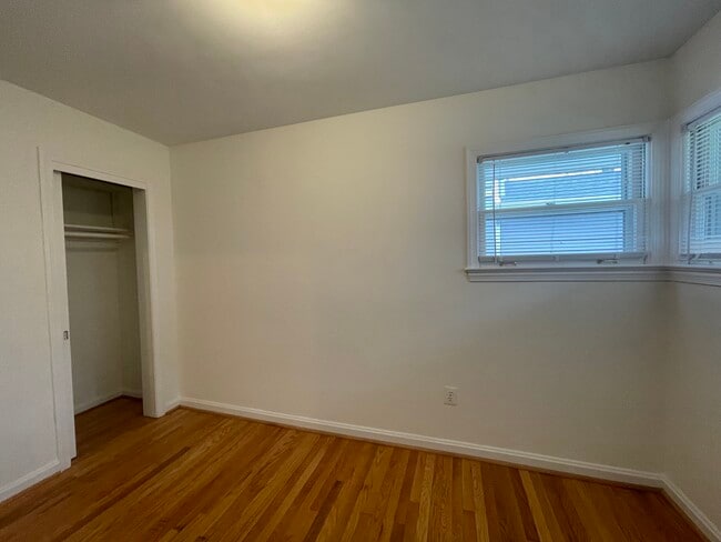 Photo - 306 Russell Rd