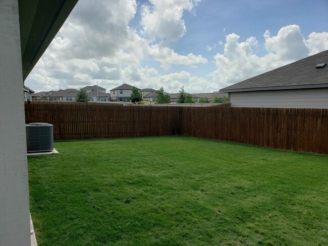 Photo - 143 Shafter St