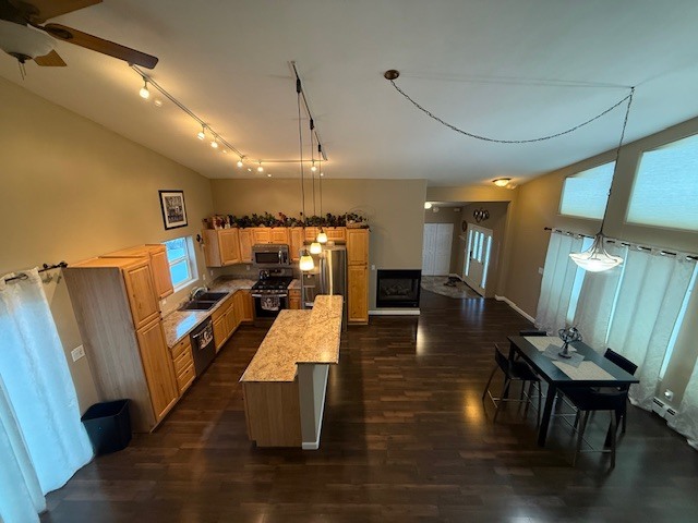 Photo - 3860 W Lake Ave