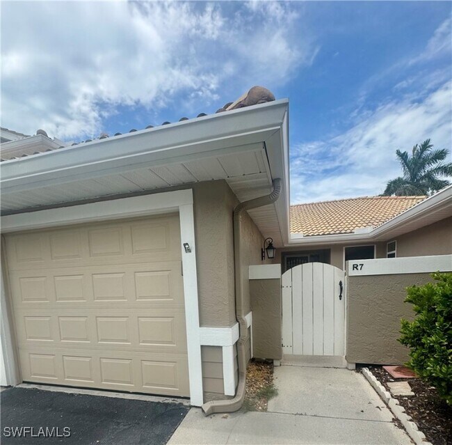 Building Photo - 351 Emerald Bay Cir Unit R7