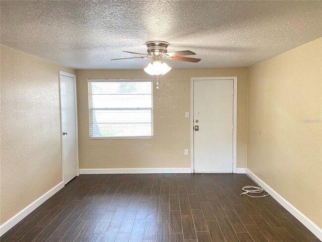 Photo - 37147 Marlu Ln