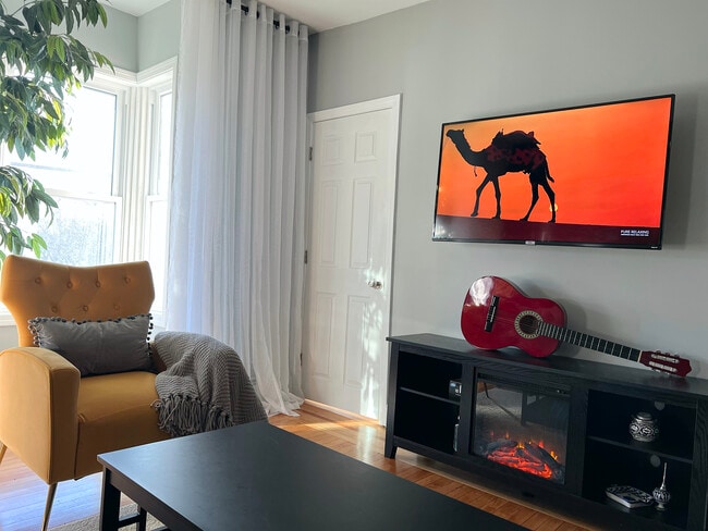 Photo - 194 Messer St Unit 2 Furnished