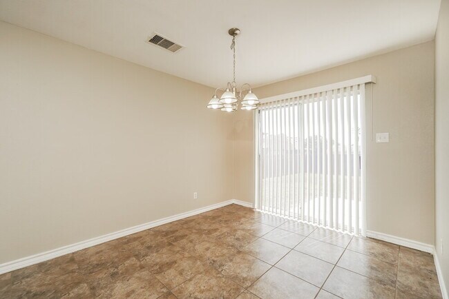 Photo - 8714 Sunview Park