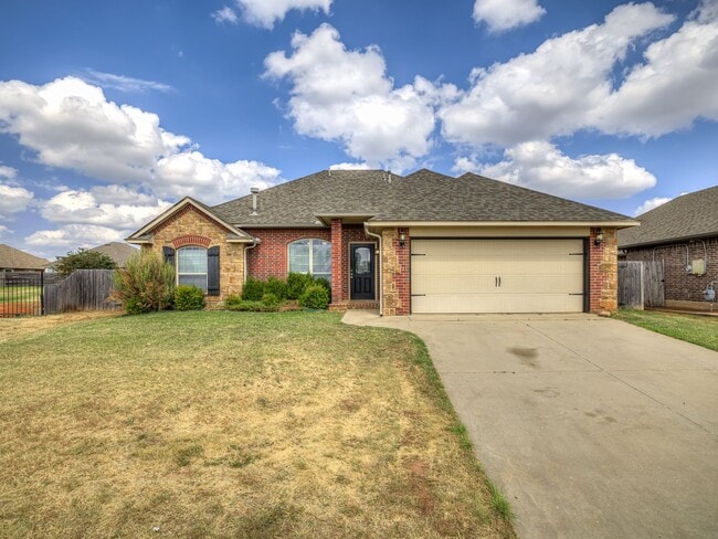 Building Photo - Updated Home + Montague Neighborhood + 3 b...