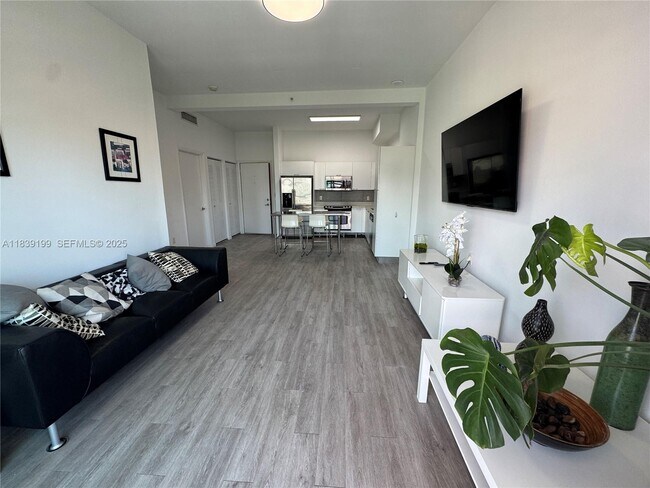 Building Photo - 234 NE 3rd St Unit 905