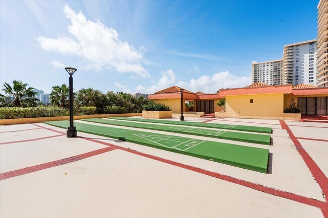 Photo - 210 174th St Unidad 803