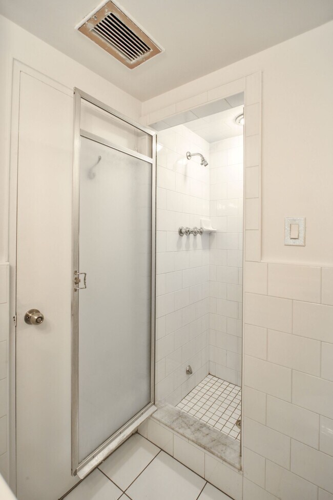 Photo - 3555 Chem. de la Côte-des-Neiges Unit 2109