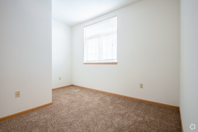 2BR, 2BA - 1221SF