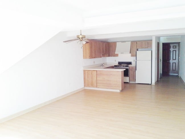 Photo - Sacro Plaza-Everett Square