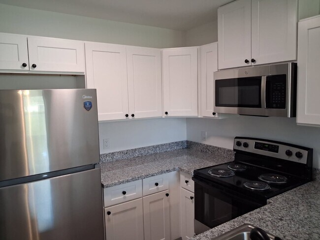 2104 Midland Dr Unit 2104B