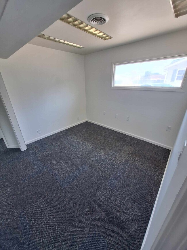 Photo - 639 E South St Unit 1