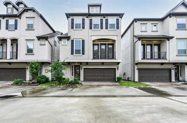 1504 Peyton Oaks Pl