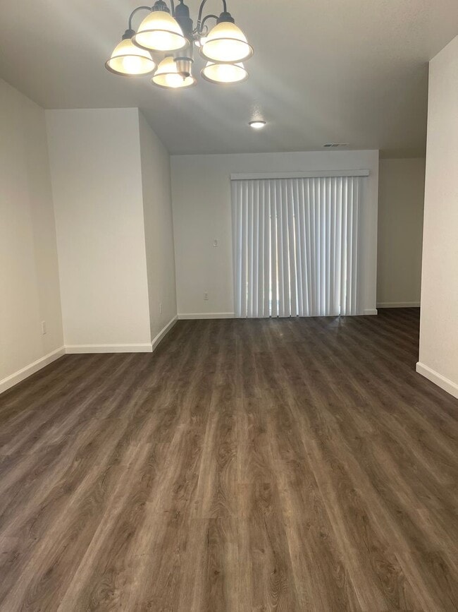 Photo - 2 WEEKS FREE RENT November Special - Townh...