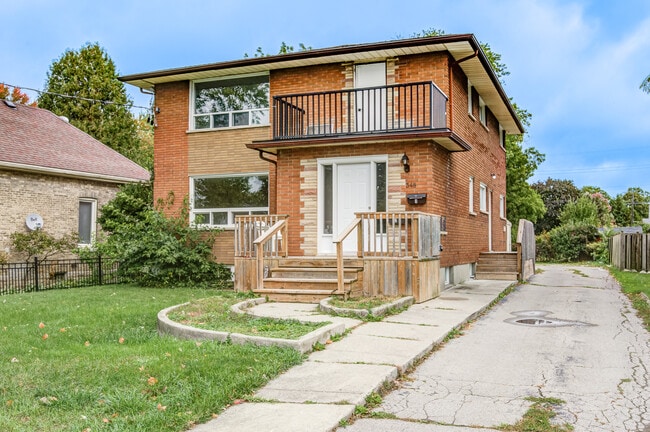 Building Photo - 2 Bedroom Upper-Level Unit 2