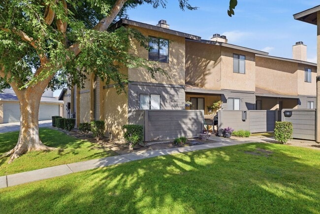 Building Photo - Renovated 3-Bedroom Home with 2-Car Garage in Quailwood