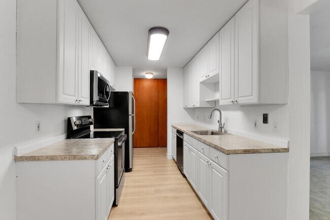 Building Photo - 13229 Linden Ave N Unit b309 Rental