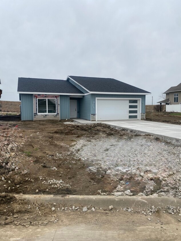 Photo - 192 Huntington Dr (Iowa City, IA)