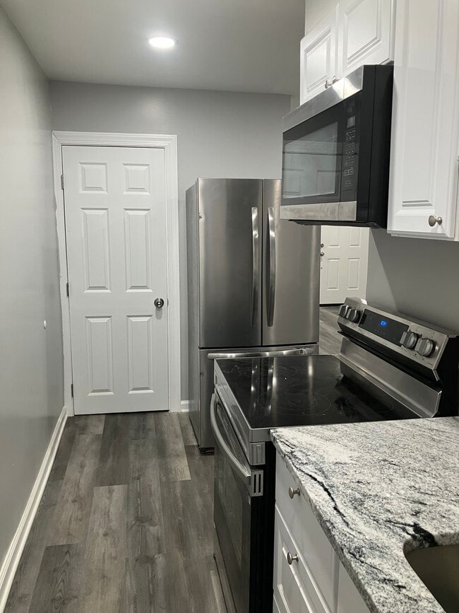 Photo - 5049 Chalgrove Ave