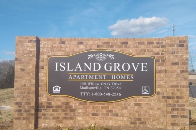 Photo - Island Grove