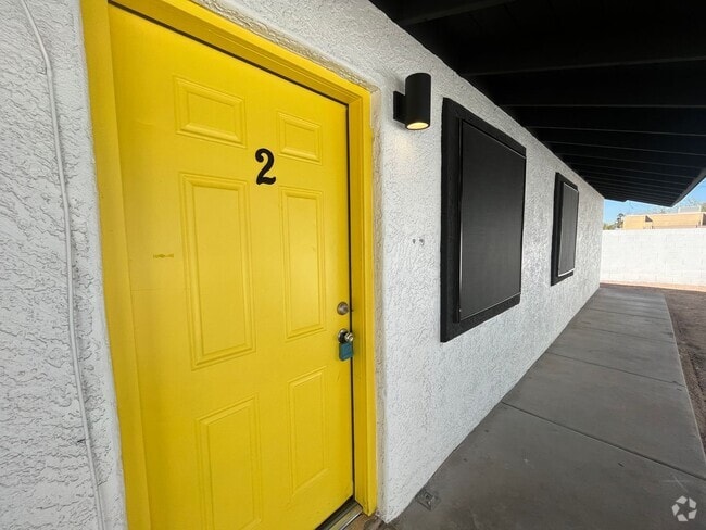Building Photo - 1020 North 11th St Unit 02 Rental