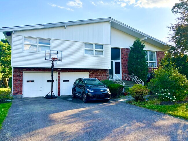 Photo - 229 Old Farm Rd