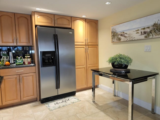 2900 NE 30th St Unit h3