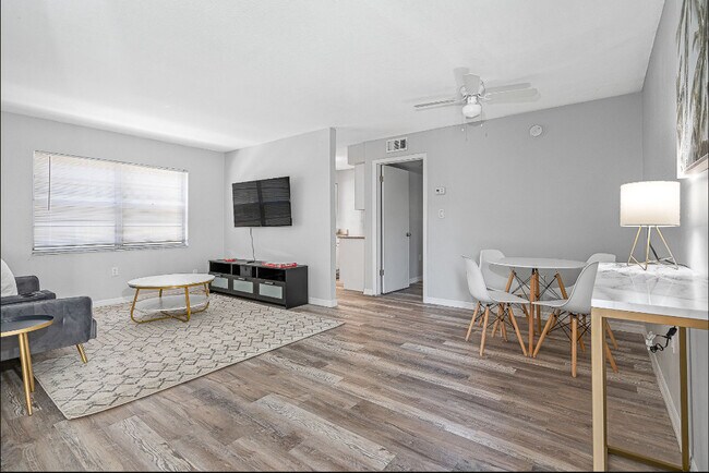 Photo - 13104-13108 Leisure Wood Pl