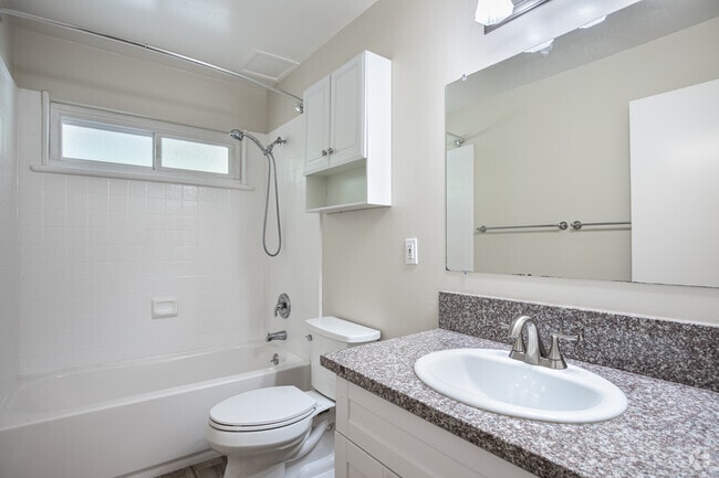 1BR, 1BA - Large One Bedroom