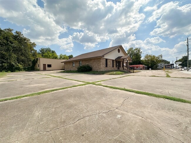 Photo - 702 N Richmond Rd