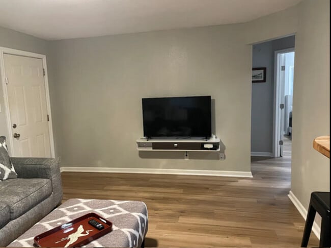 Photo - 421 Perkins Avenue