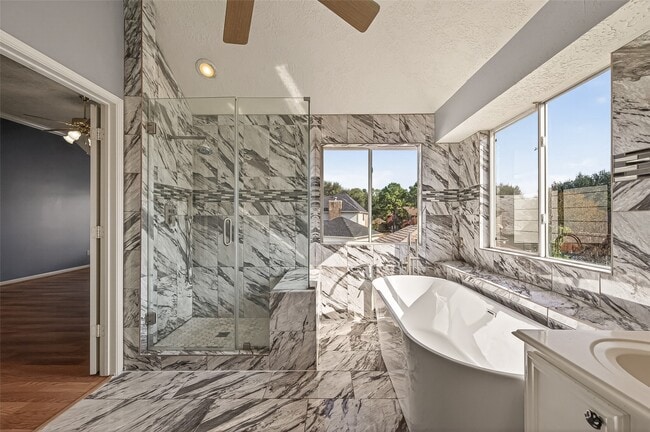 Building Photo - 4218 Meadowchase Ln