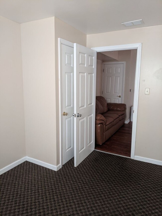 340 Meyran Ave Apartment Unit 2 Pittsburgh, PA