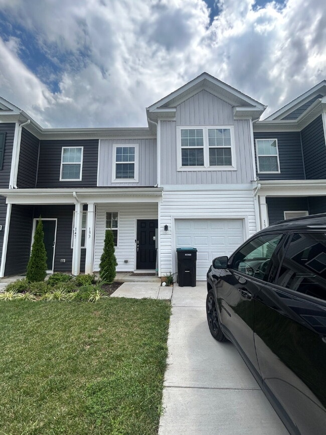 Building Photo - 153 Baker Dr
