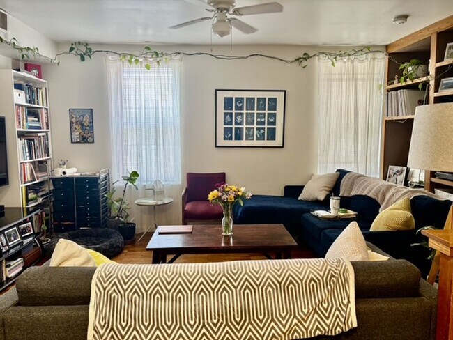 2620 Poplar St Unit 2nd Floor