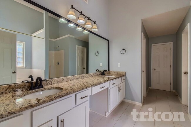 Photo - 904 Ambeau Cir