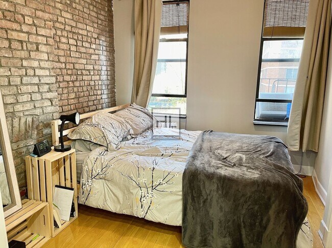 Photo - 2ND AVE. Unit 15