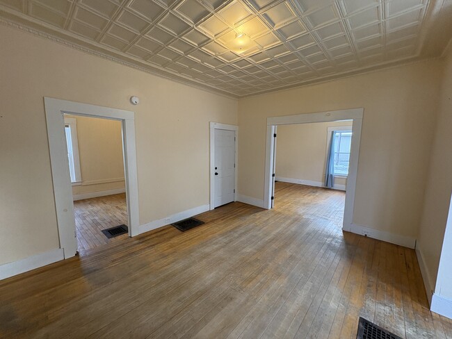 Photo - 165 Church St Unit 1