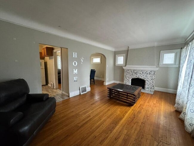 Photo - 14088 Roselawn St