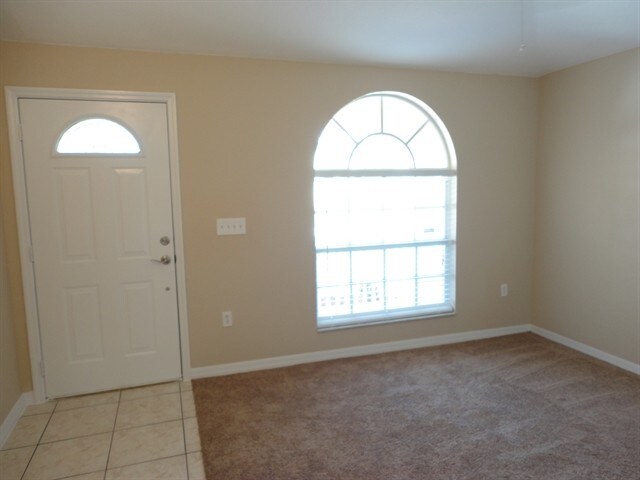 Photo - 5817 Mohr Loop