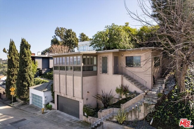 Building Photo - 2051 Kenilworth Ave