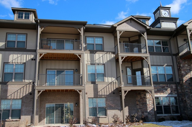 Building Photo - The Seasons of Carmel Rental