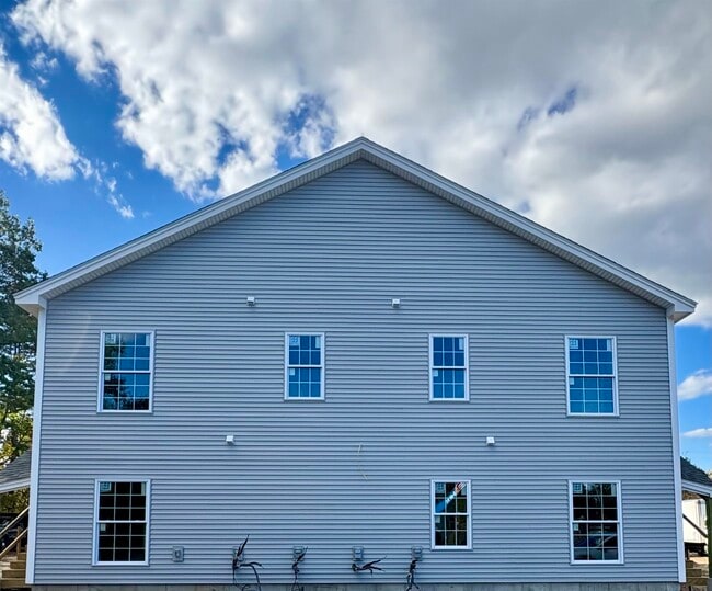 Photo - 15 Mountain Rd Unit 201