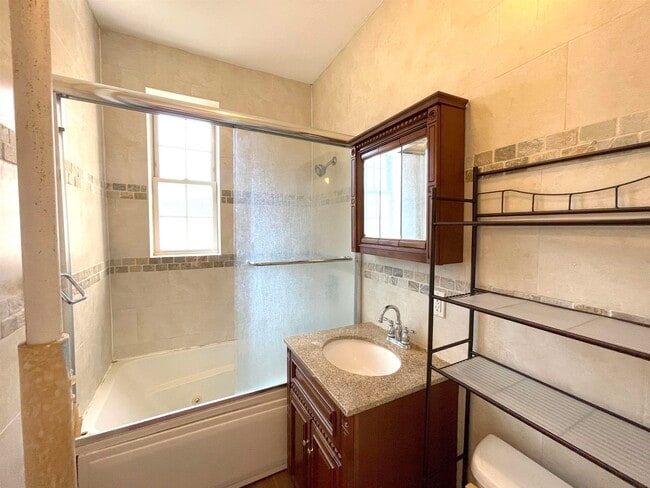 Photo - 2677 John F. Kennedy Blvd Unidad 12