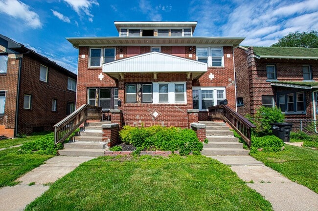 Photo - 110-112 38th St Unidad 110
