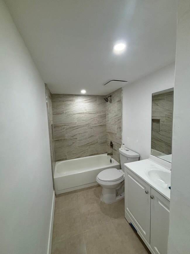 Photo - 8002 SW 149th Ave Unidad B304
