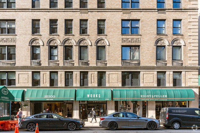 Photo - 14-30 E 90th St