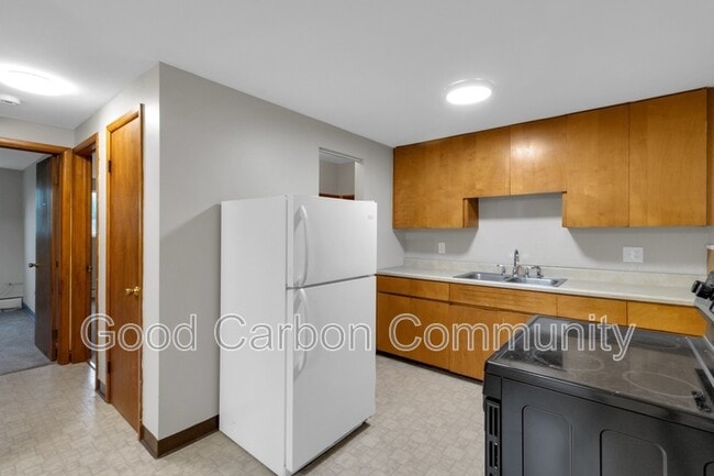 Creekside Court Apartments